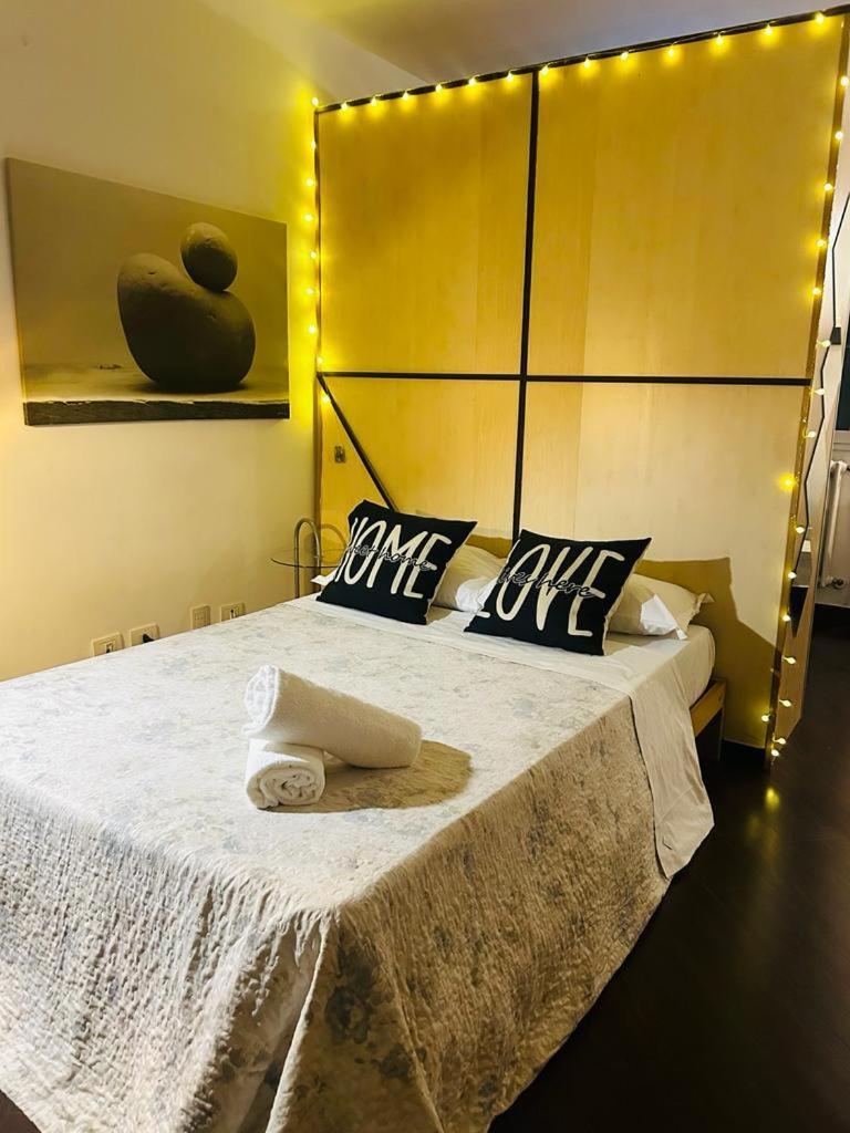 Easy Room Italy Prada Milan Extérieur photo