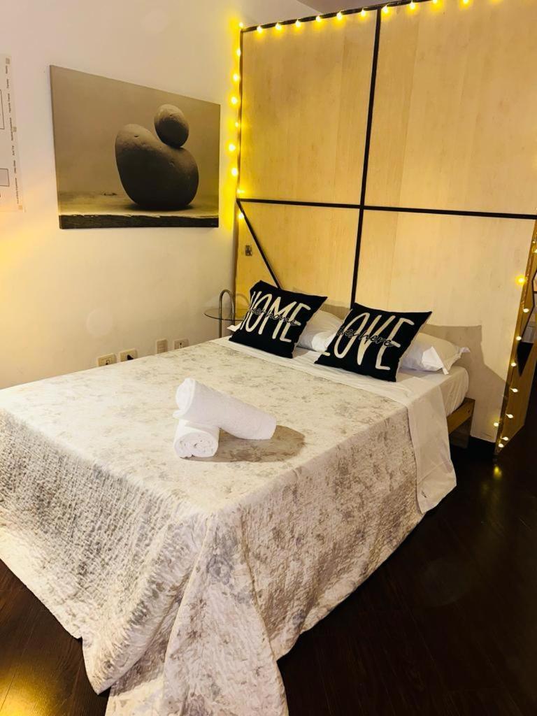 Easy Room Italy Prada Milan Extérieur photo
