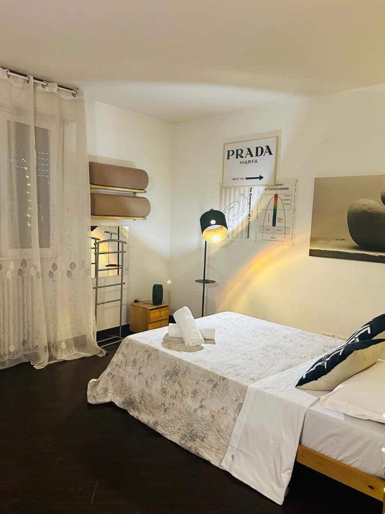 Easy Room Italy Prada Milan Extérieur photo